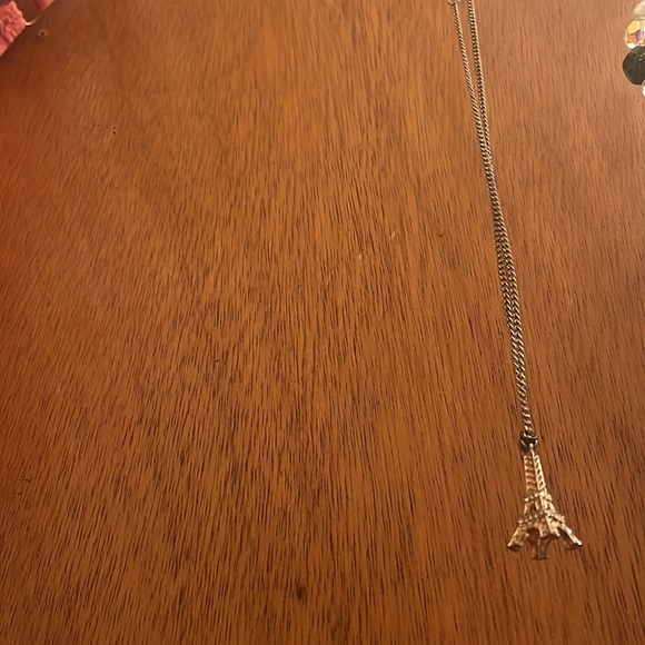 Gold eifel tower necklace - Picture 2 of 3